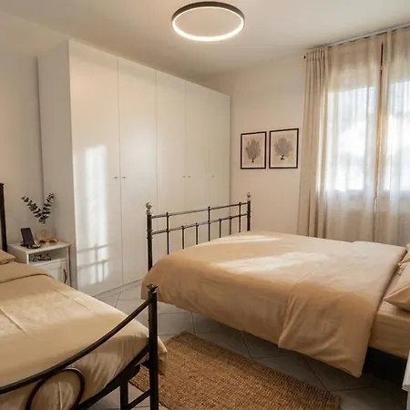 86 Trilocale Con Ingresso Indipendente 아파트